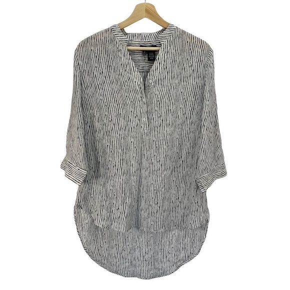 Papillon Blanc Tops - 3/$25 Papillon White and Black Striped 3/4 Length Sleeve Tunic Medium